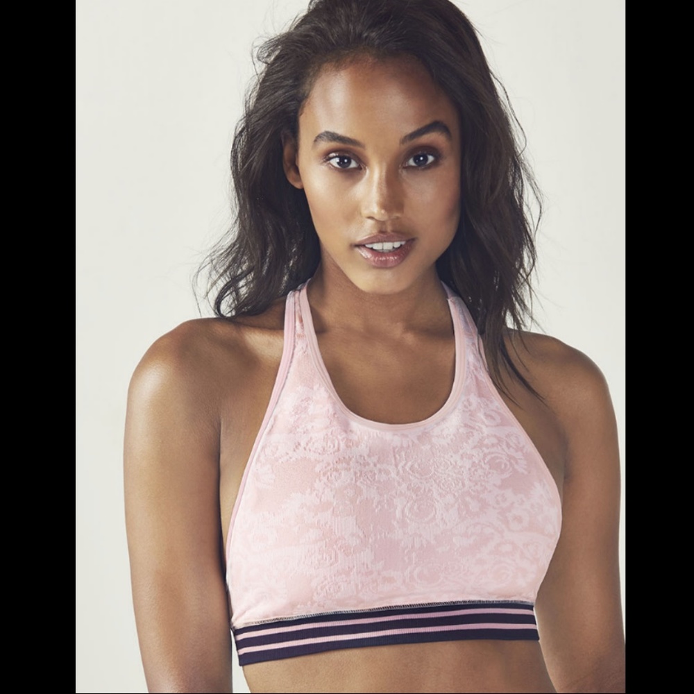 Fabletics Brynn Seamless Sports Bra Pink NWT!